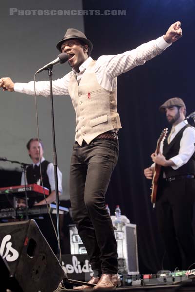 ALOE BLACC - 2011-06-26 - PARIS - Hippodrome de Longchamp - 